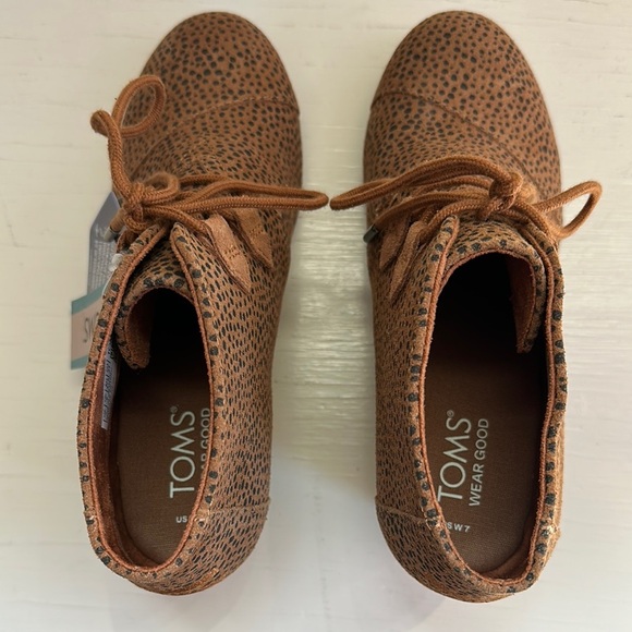 NWT Toms Kala Wedge Bootie in tan mini cheetah suede - Picture 5 of 7